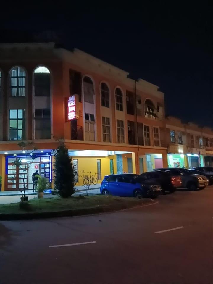 Jam Hotel Kota Warisan Sepang @ Erl Salak Tinggi, Klia 1-2 & F1 Exteriér fotografie